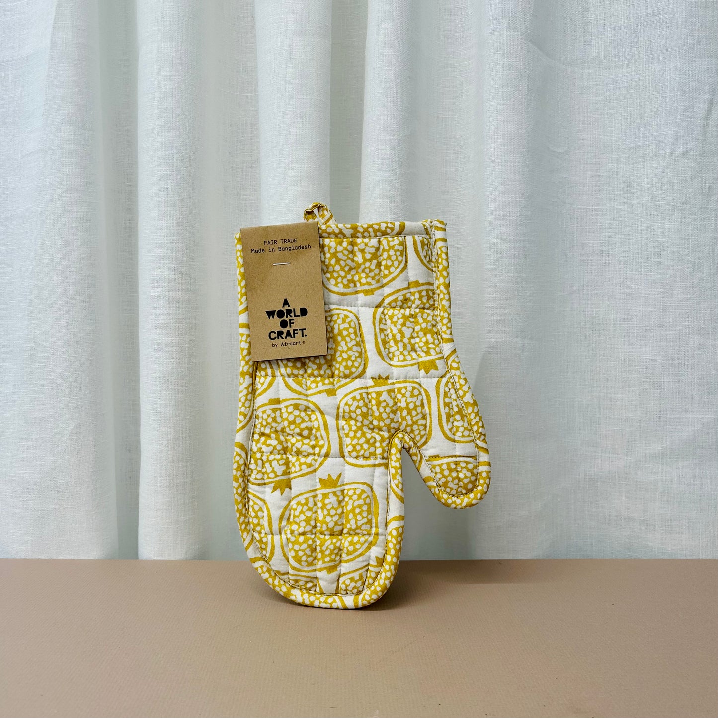 Pomegranate Oven Glove - Yellow