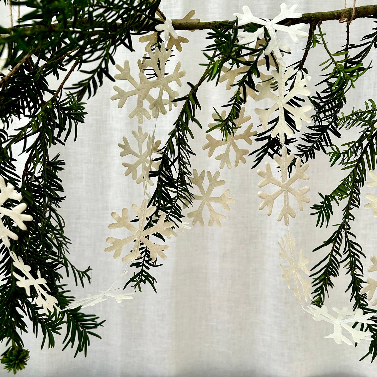 Snow Paper Garland