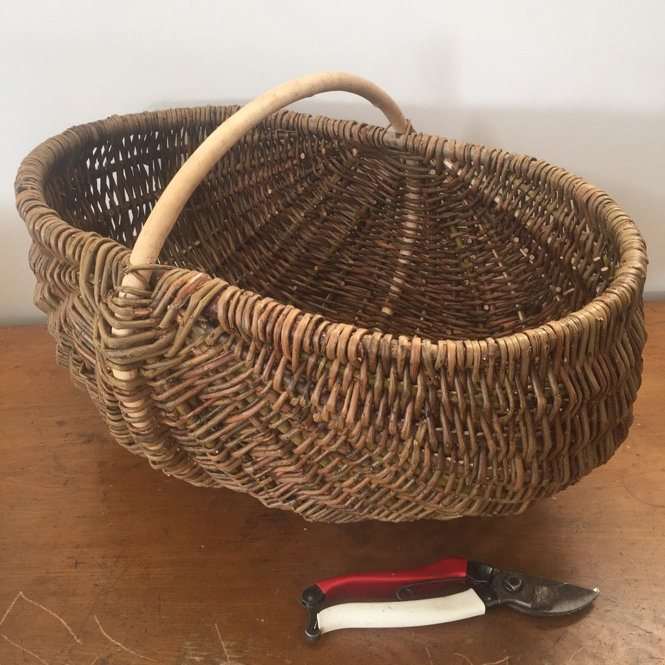 Weave a Traditional Oval Frame Willow Basket. 16th & 17th March 10am - 5pm